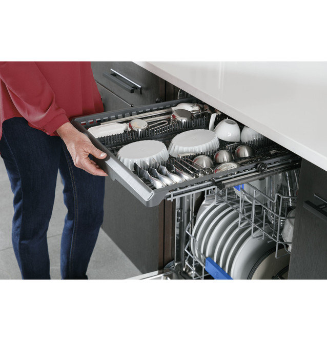 24" 42 dBA Smart Built-In Digital Control Dishwasher