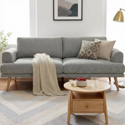 Canapé 3 places moderne de 79,9 po de largeur avec revêtement en chenille douce, design minimaliste avec accoudoirs roulés, dossier rembourré, ressorts ensachés et pieds robustes en bois d'hévéa pour le salon