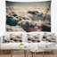 Paysage, ciel au-dessus d'une tapisserie de nuages lourds et foncés-28509510