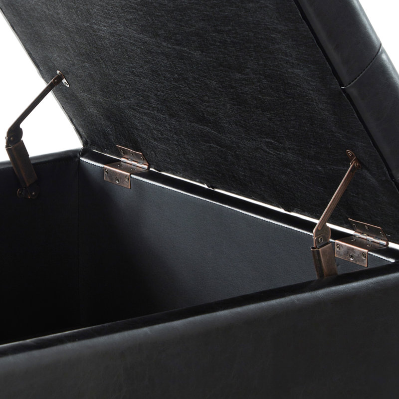 Grand avec rangement pratique et sièges confortables