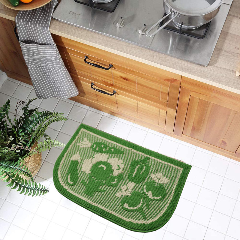 Feodor Floral Non-Skid Kitchen Mat, Semi-Circle 1'6" x 2'6"