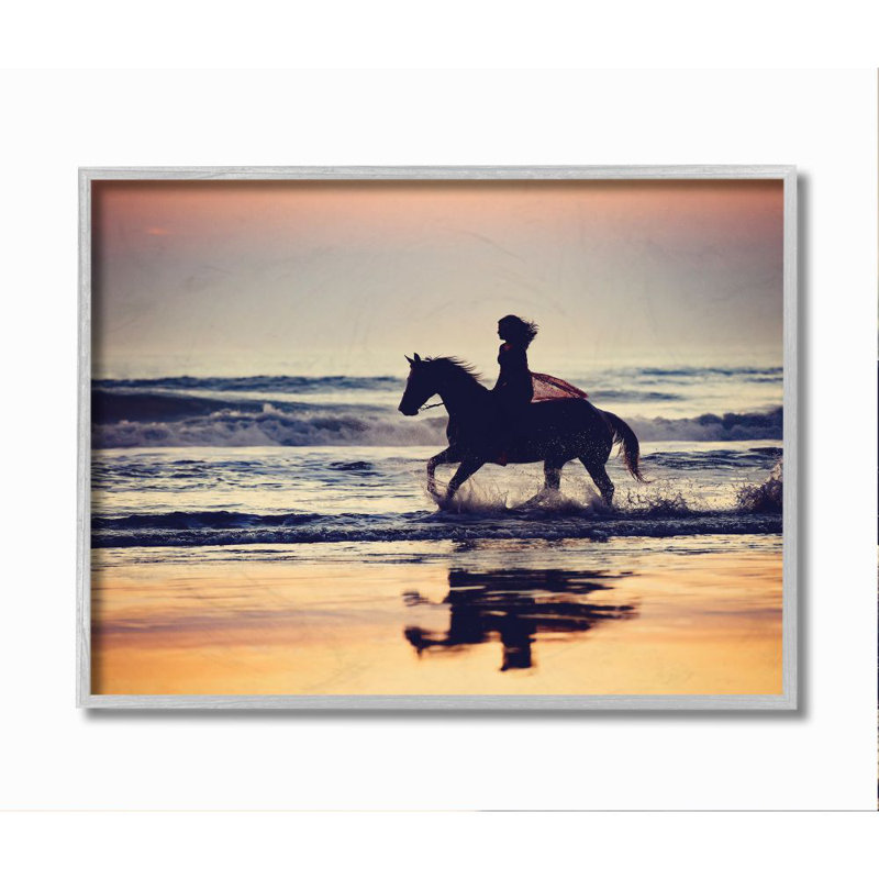 «Sunset Beach Horseback Rider femelle» par PHBurchett - reproduction de photo, H 16 po x l 20 po x 1,5 po, Encadré gris