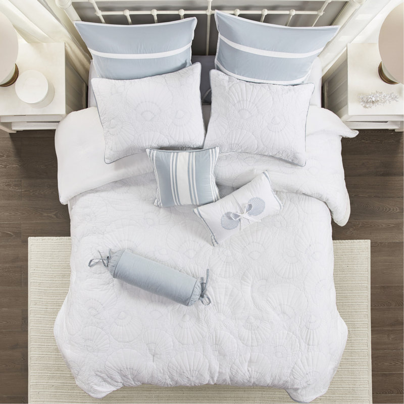 Grand édredon en coton blanc, motif de coquillage bleu pour un look texturé, comprend un édredon, une jupe de lit et 2 taies décoratives, rembourrage, 100% coton avec des taies décoratives élégantes