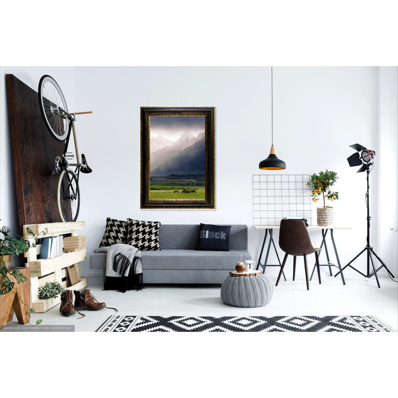 «Rocky Mountain Misty Morning» par Mitch Mansanarez - reproduction de photo sur toile encadrée, H 29 po x l 21 po x P 1,5 po