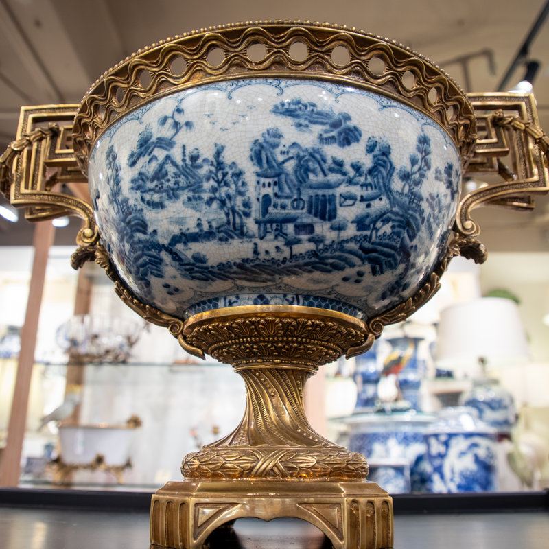 Porcelain Grand Round Trophy Vase With Bronze Blue Willow