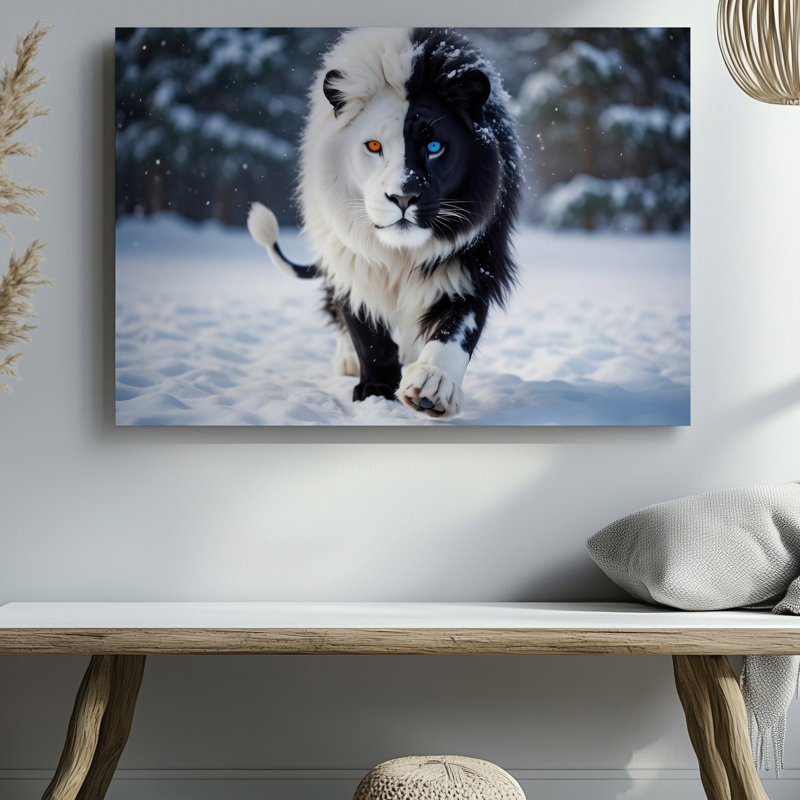 Toile dans un paysage enneigé tranquille, un lion majestueux qui marche vers l'avant, son corps principalement blanc accentué par une toile