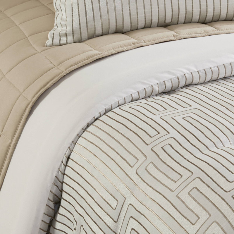 10 PCS Luxury Jacquard Comforter Set
