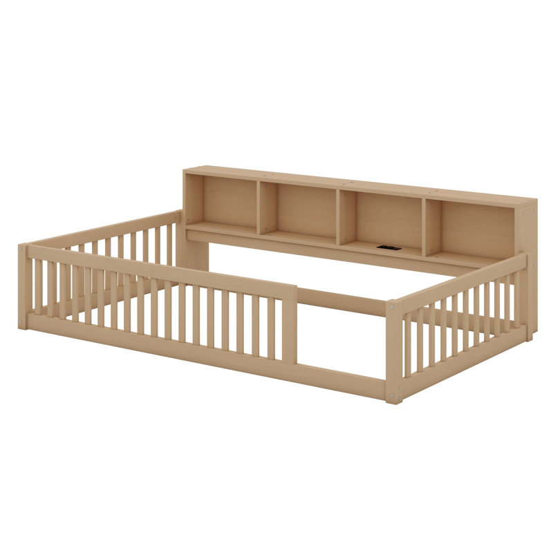 Lit minimaliste avec plancher en bois, chargeur USB et tablettes de rangement, Brun