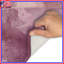 Tapis de bain abstrait à texture mauve-584811843
