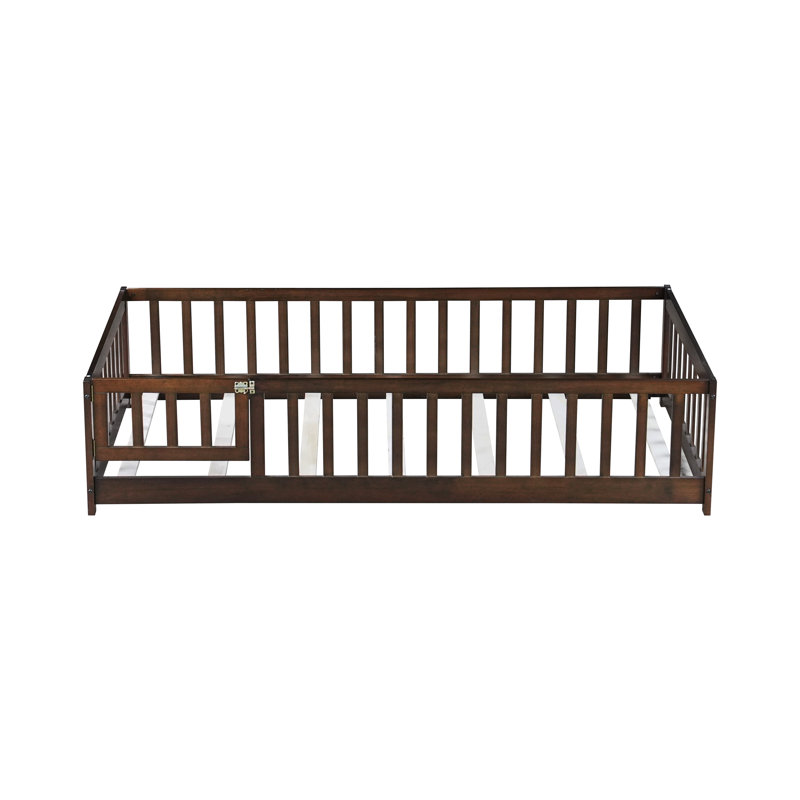 Lit simple au sol en bois d'hévéa - avec barrières de sécurité, clôture et porte, Espresso