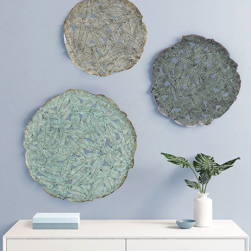 Textured Feather Metal Wall Decor - Blue, 3 , 20", 17.25", 14.25" , Indoor Hanging Object Disc Art In Blue 3, Decoration
