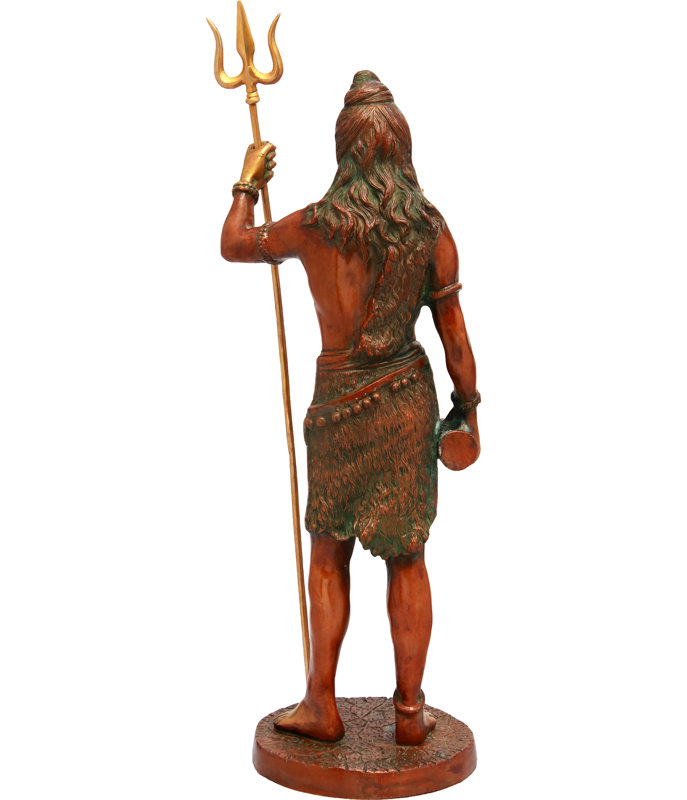 Shiva debout, brandissant son trident
