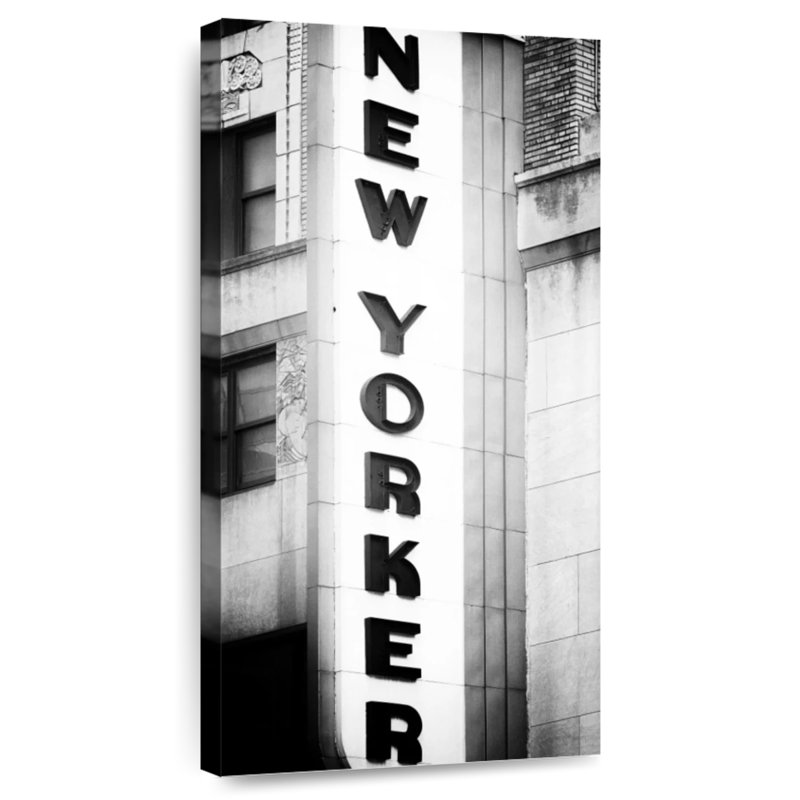 Hôtel New Yorker, H 30 po x l 15 po