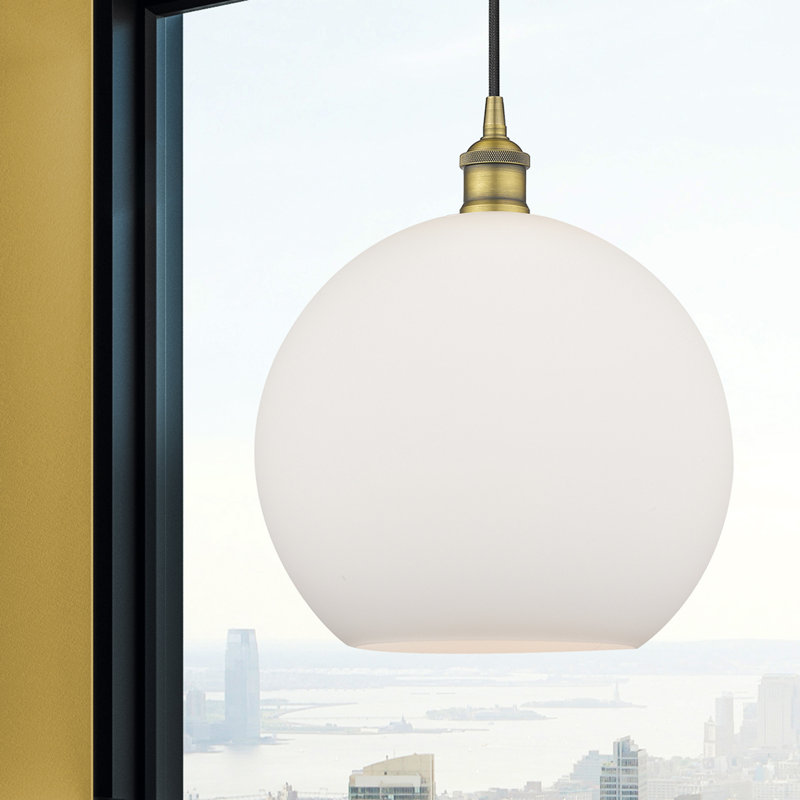 Luminaire suspendu simple à 1 lumière Ralph, Blanc mat, Laiton brossé, H 13,63 po x l 11,75 po x 11,75 po