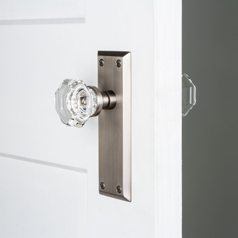 New York Plate with Waldorf Door Knob, Antique Pewter