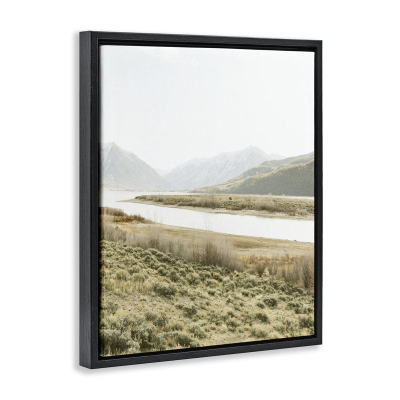 Cadre flottant River Mountains Peace, design par Leah Straatsma, H 31 po x l 25 po, Cadre flottant noir de jais