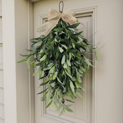 Couronne rustique en forme de goutte d'olive avec accent de toile de jute, décoration de verdure artificielle réaliste pour une décoration intérieure à l'année