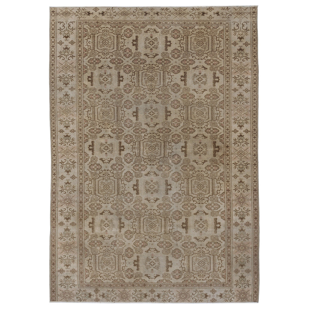 Round Valliere Hand Knotted Area Rug