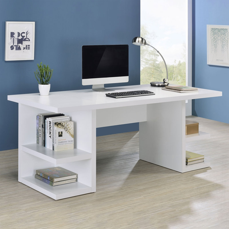 Bureau d'écriture à 4 tablettes Hannah avec plateau de table spacieux et rangement spacieux pour les aménagements de bureau modernes