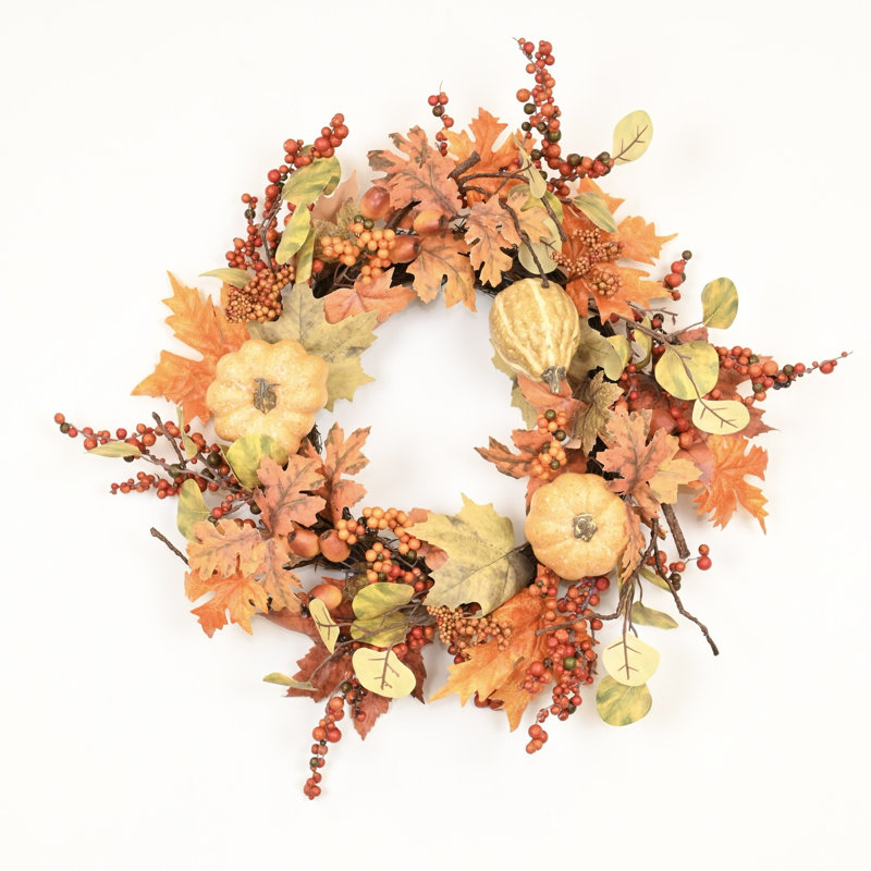 Couronne de porte de 22 po à motif de baies et de feuilles d'érable