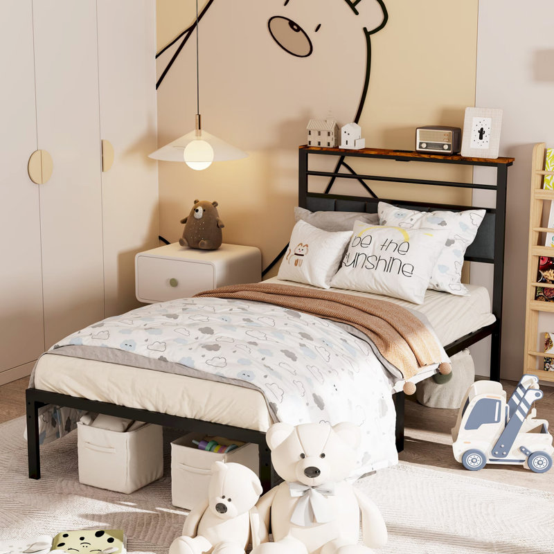 Structure de lit avec tête de lit et tablette de rangement, lits plateforme avec station de charge pour chambre à coucher