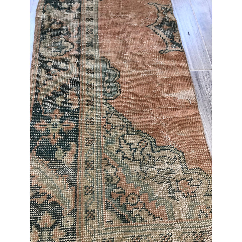Tapis turc Oushak tissé à la main dans des tons naturels avec des styles décoratifs bohémiens et éclectiques