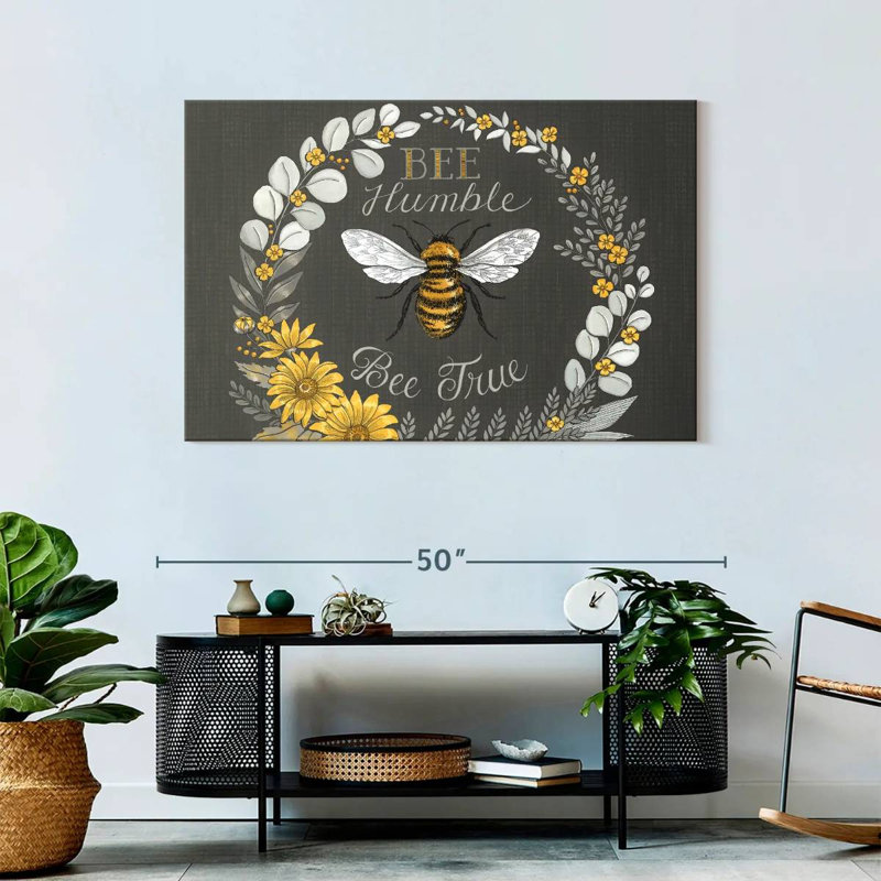 Brampt Bee Humble Bee True, 30" H x 45" W