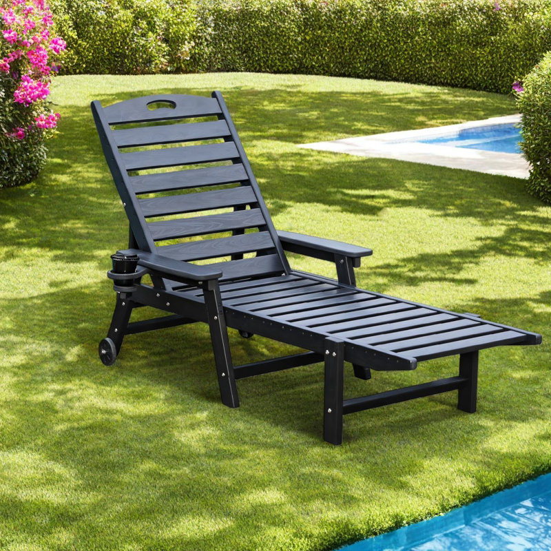 Chaise longue de patio durable en PEHD, réglable à 4 positions pour une détente en plein air