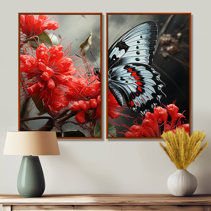 Art mural papillon rouge et gris Haven II, Brun, H 36 po x l 48 po, Reproduction encadrée sans passe-partout