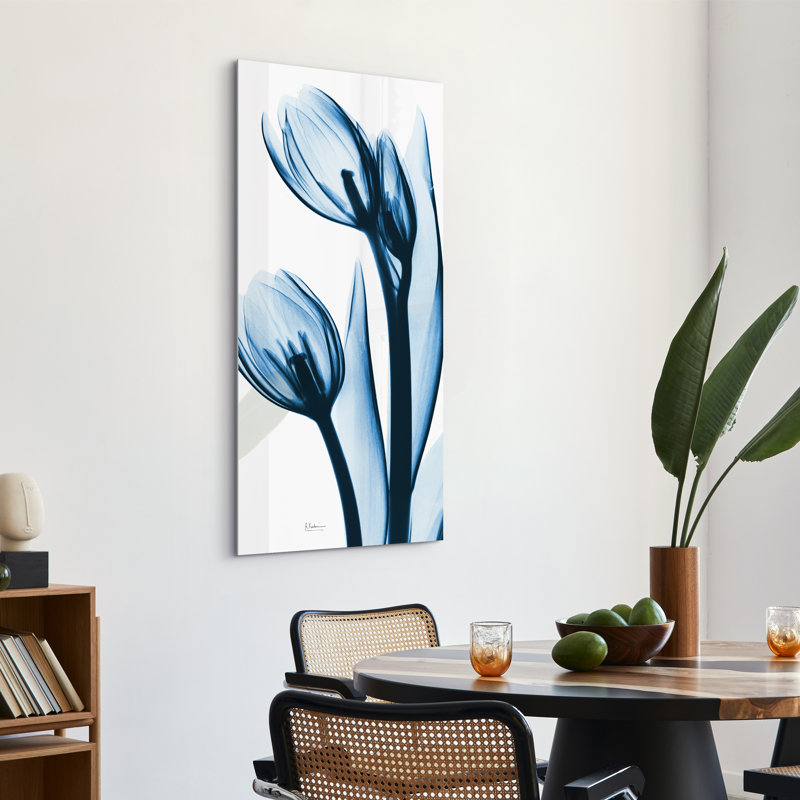 Deux tulipes bleues par Albert Koetsier - reproduction de photo non encadrée sur verre