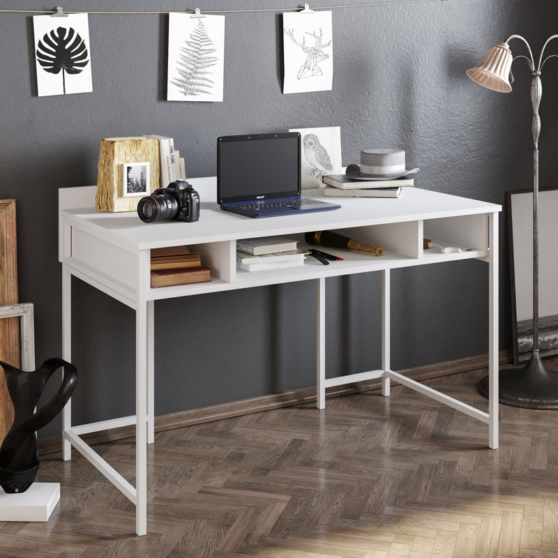Bureau Fevzie, Blanc