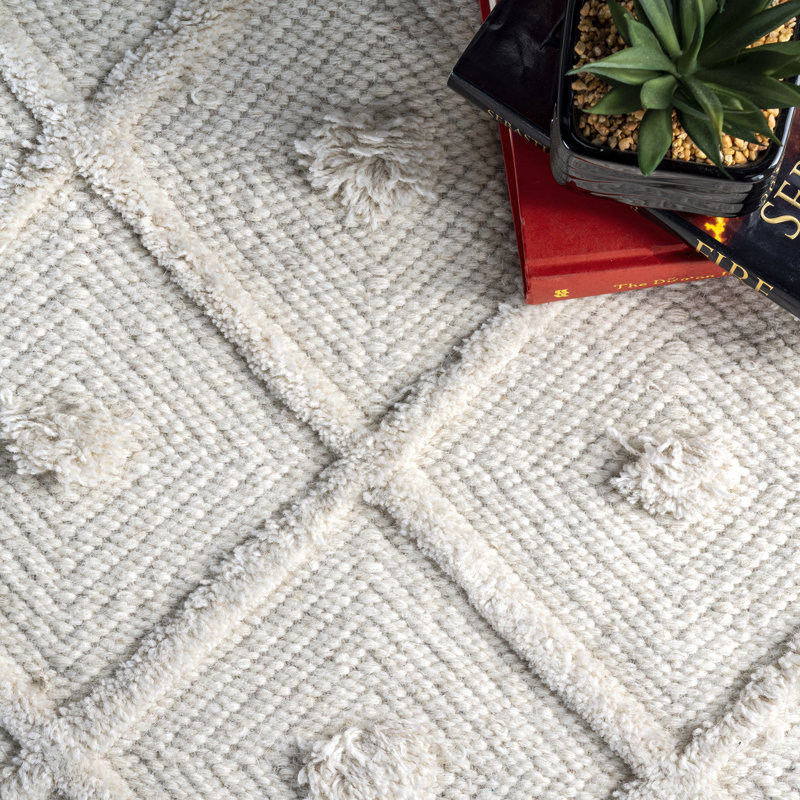 Whigham Moroccan Wool Tasseled Handmade Off-White Rug, Runner 2'6" x 6'