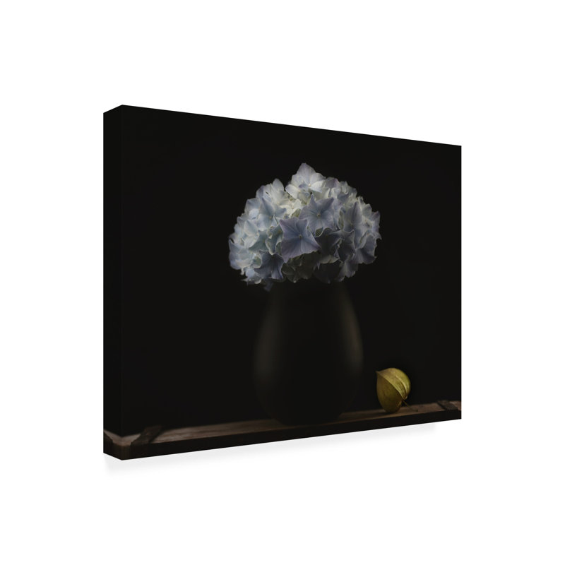Art sur toile, hortensia et vase de Lotte Gronkja, H 14 po x l 19 po