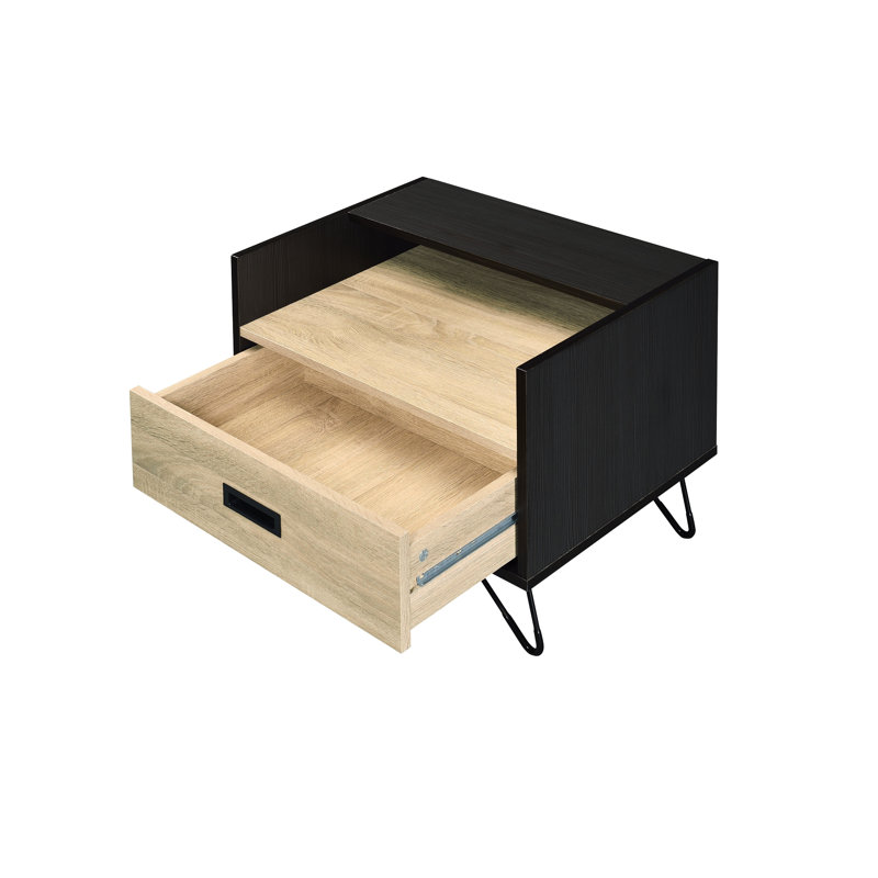 Table d'appoint de style industriel avec rangement intégré - Hauteur 48 cm, structure en bois synthétique noir, piètement en métal noir