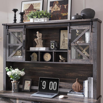 Bureau 42 po Farmhouse