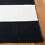 Tapis rayé noir / ivoire en coton tissé à la main Brookvale-1290940840