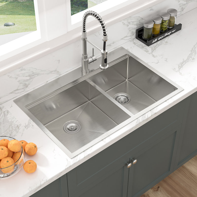 Évier de cuisine à double cuve encastrable 33 po L x 22 po en acier inoxydable