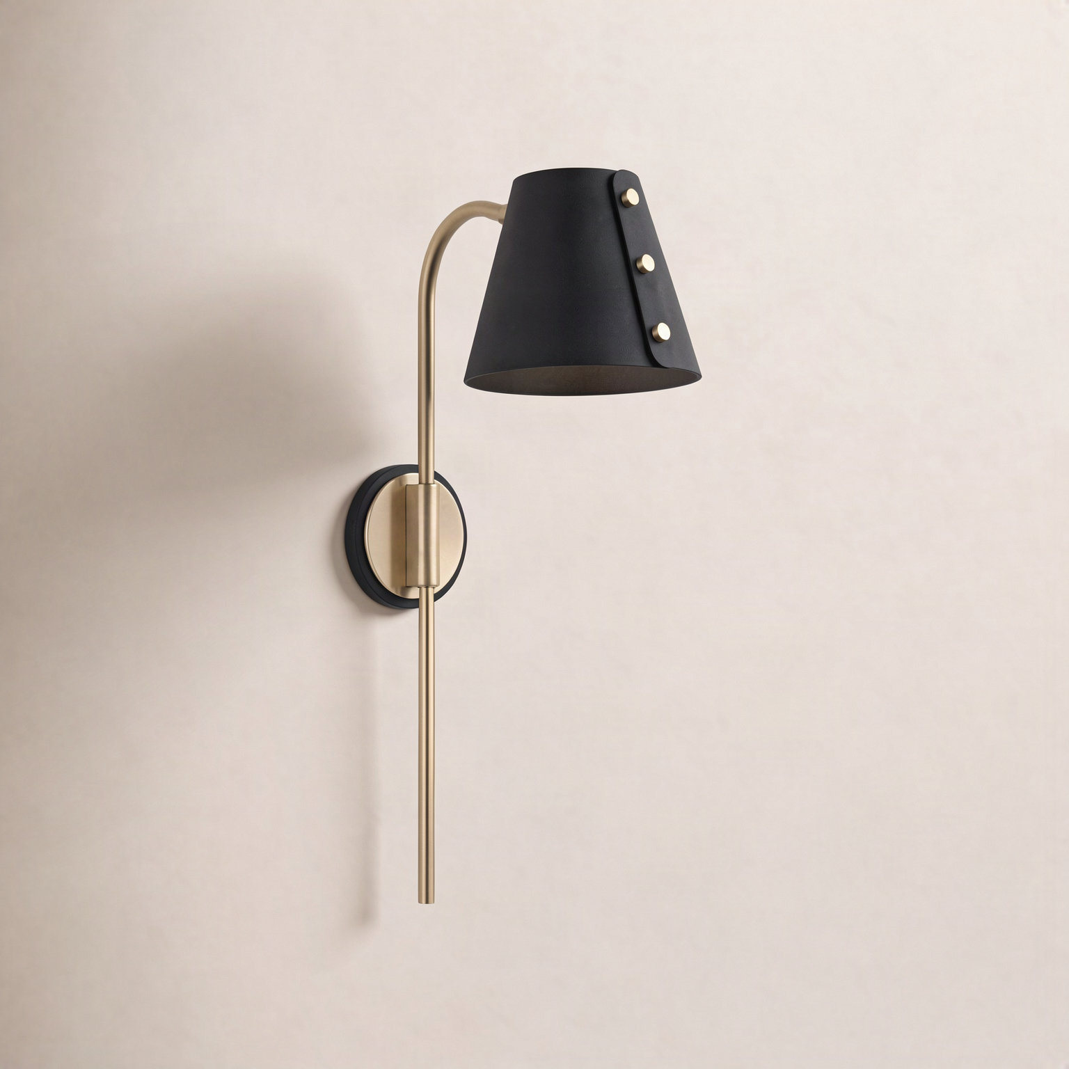 Daphne Single Light Dimmable Plug-in Armed Sconce, Black, Aged Brass