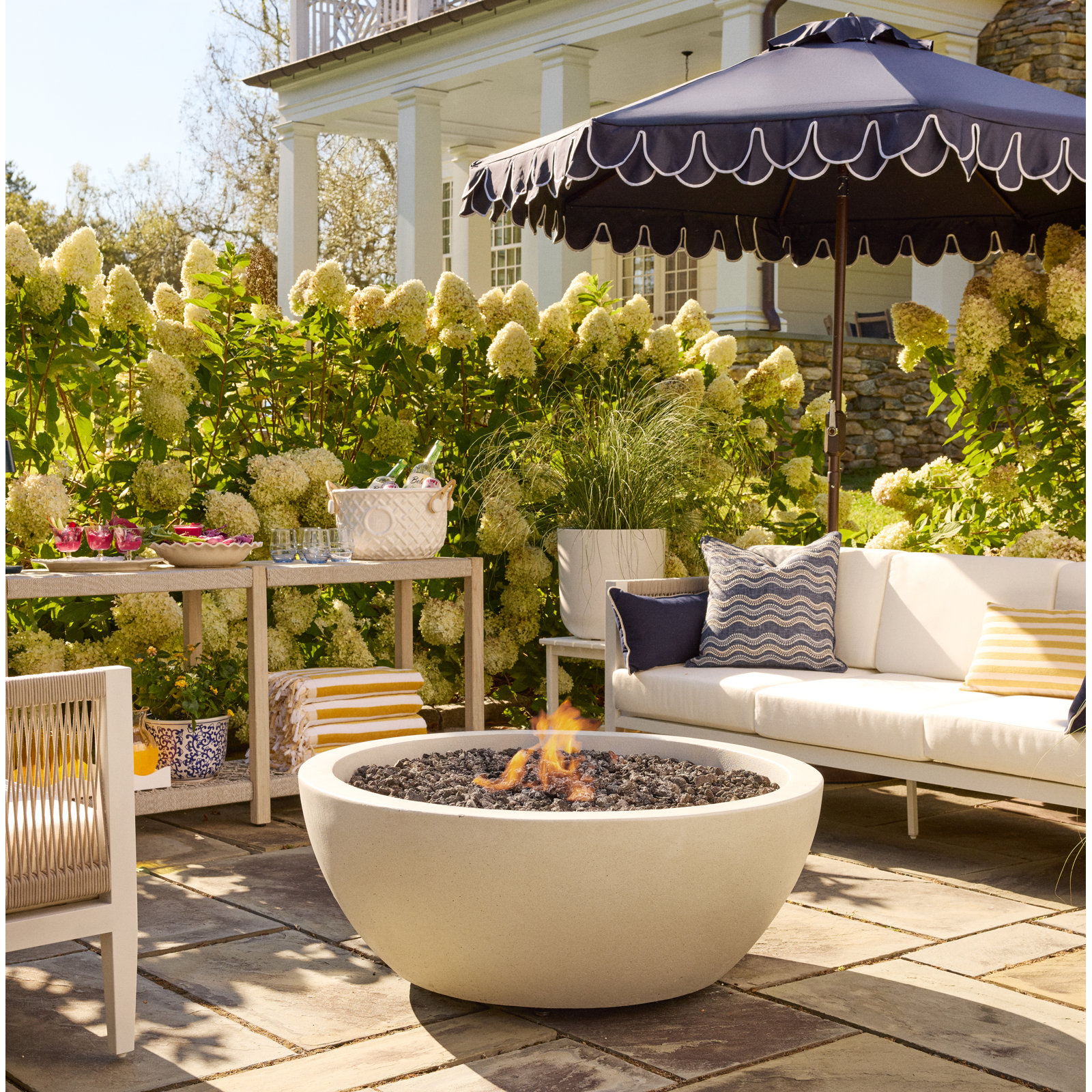 Eldora Round Fire Pit, Fog, Natural Gas, 16" H x 42" W x 42" D