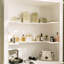Élégante armoire de rangement blanche