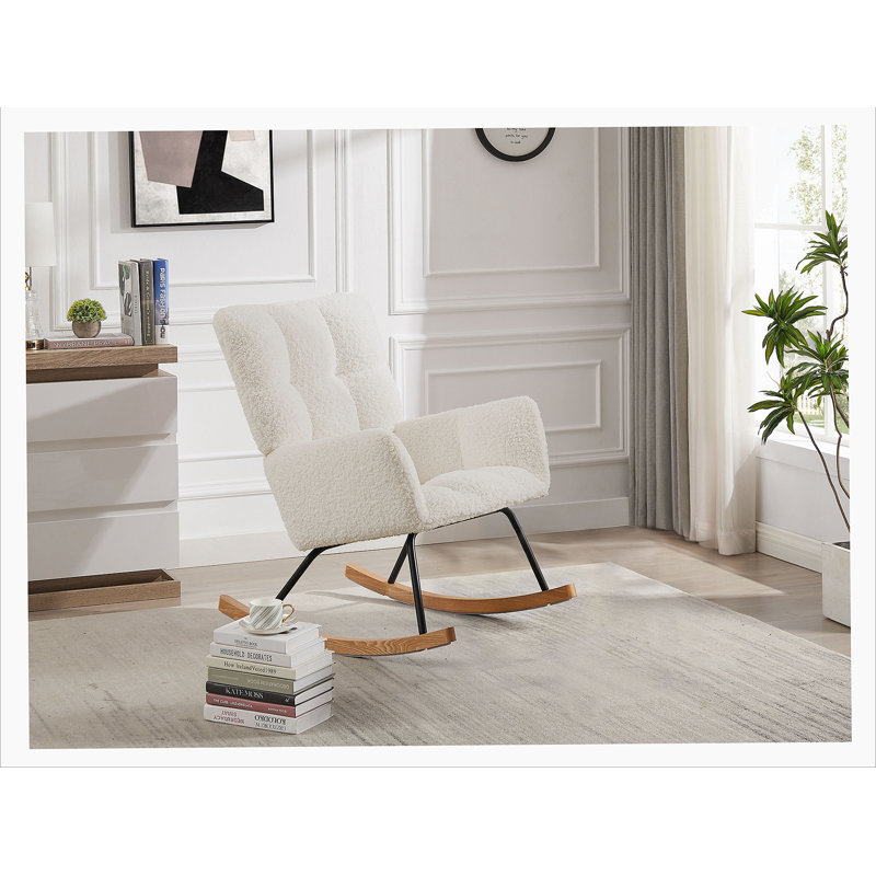 Chaise berçante rembourrée avec dossier haut Comfy, Ourson blanc cassé