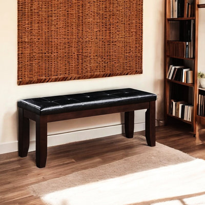Banc de salle à manger à finition cerise de 48 pouces de large avec coussin de siège rembourré en cuir synthétique noir