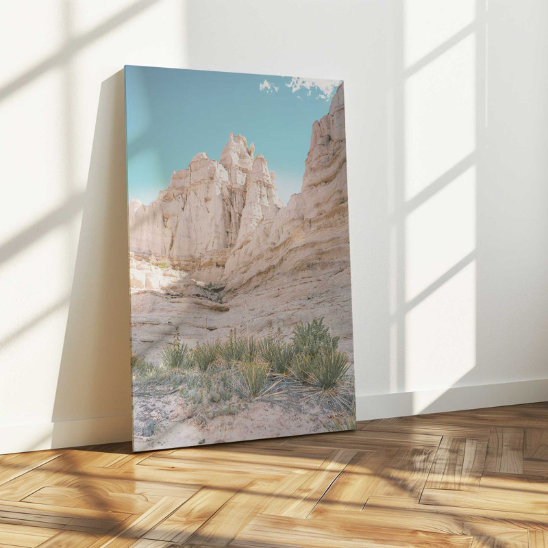 Arid Peaks, impression sur toile roulée, H 18 po x l 12 po x P 1,25 po, Toile tendue