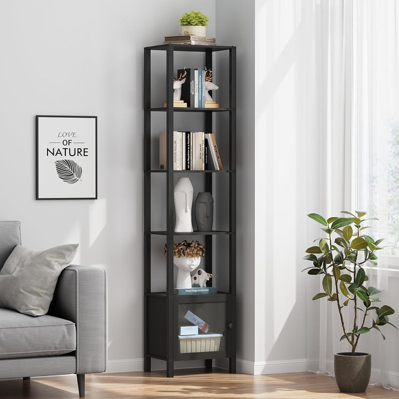 Bibliothèque étroite avec porte