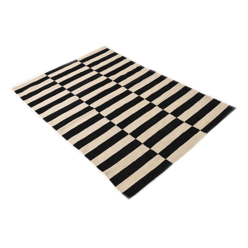 Tapis noir et blanc 3x5