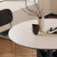 Table de salle à manger élégante et luxueuse-361920247