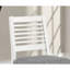 Chaises de salle à manger à hauteur de comptoir 2 pièces, cadre gris antique blanc rustique, structure en bois massif, coussins en tissu gris, pieds tournés, paire de chaises à dossier 2 pièces, et chaises en bois
