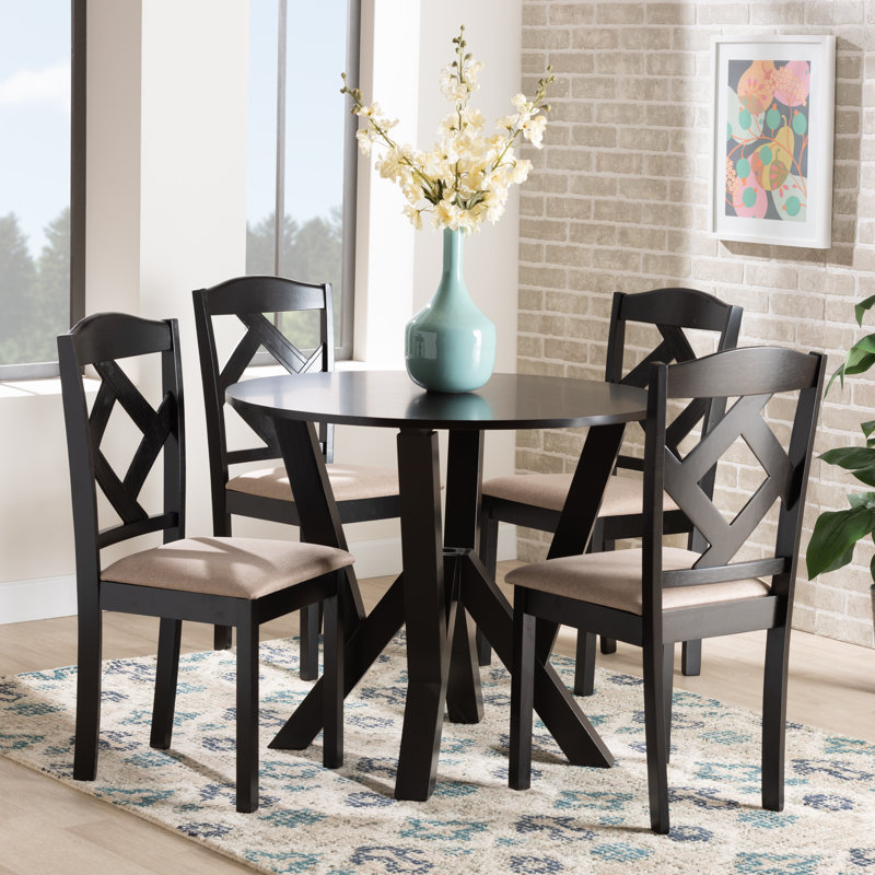 Ensemble repas pour 4 personnes Nordham