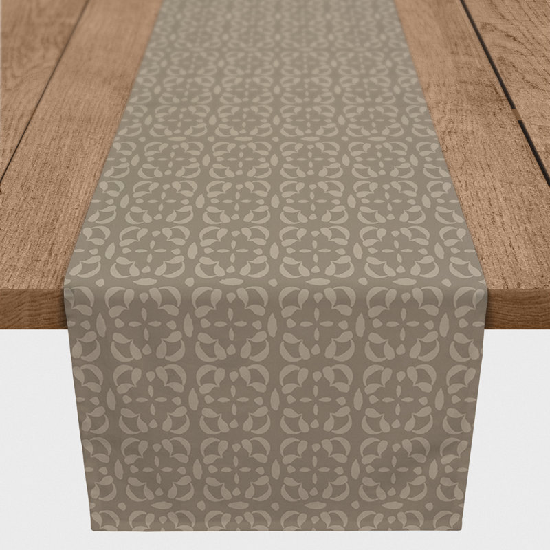 Chemin de table Azlin, 72 po x 16 po, Brown, Géométrique 2