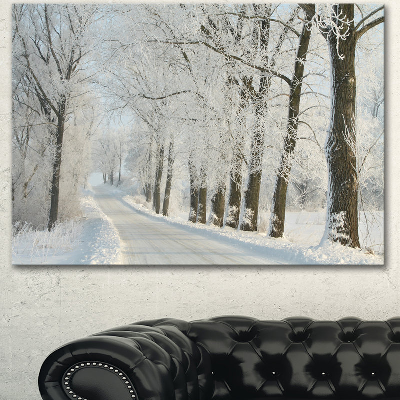 «Winter Road in Dense Foggy Forest», reproduction de photo sur toile, H 30 po x l 40 po x P 1 po